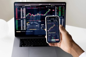 股票价格下跌的原因有哪些？这些原因对投资者有何启示？