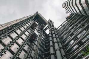 如何理解工业内涵？工业经济发展有何影响？