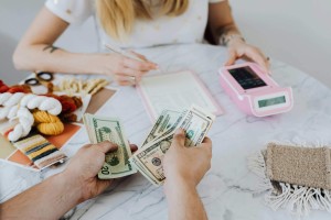 如何查询养老金欠费情况？养老金欠费查询方法有哪些？